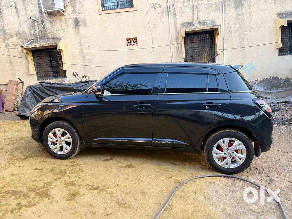 Maruti Suzuki Swift 2025 Petrol 7780 Km Driven