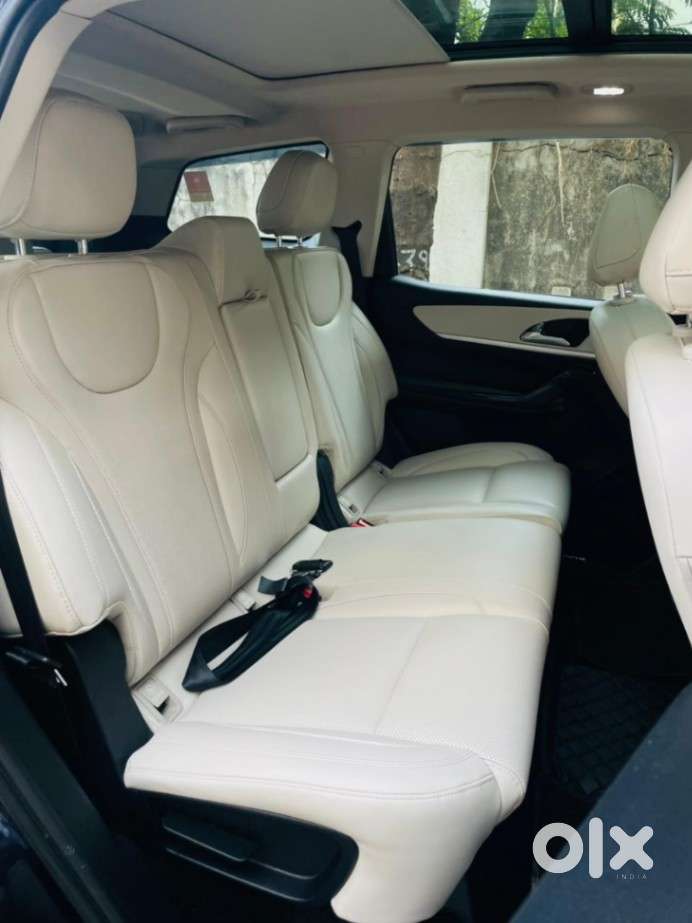 Mahindra Xuv700 2.2 Ax 7 Diesel At Luxury Pack Str, 2021, Diesel