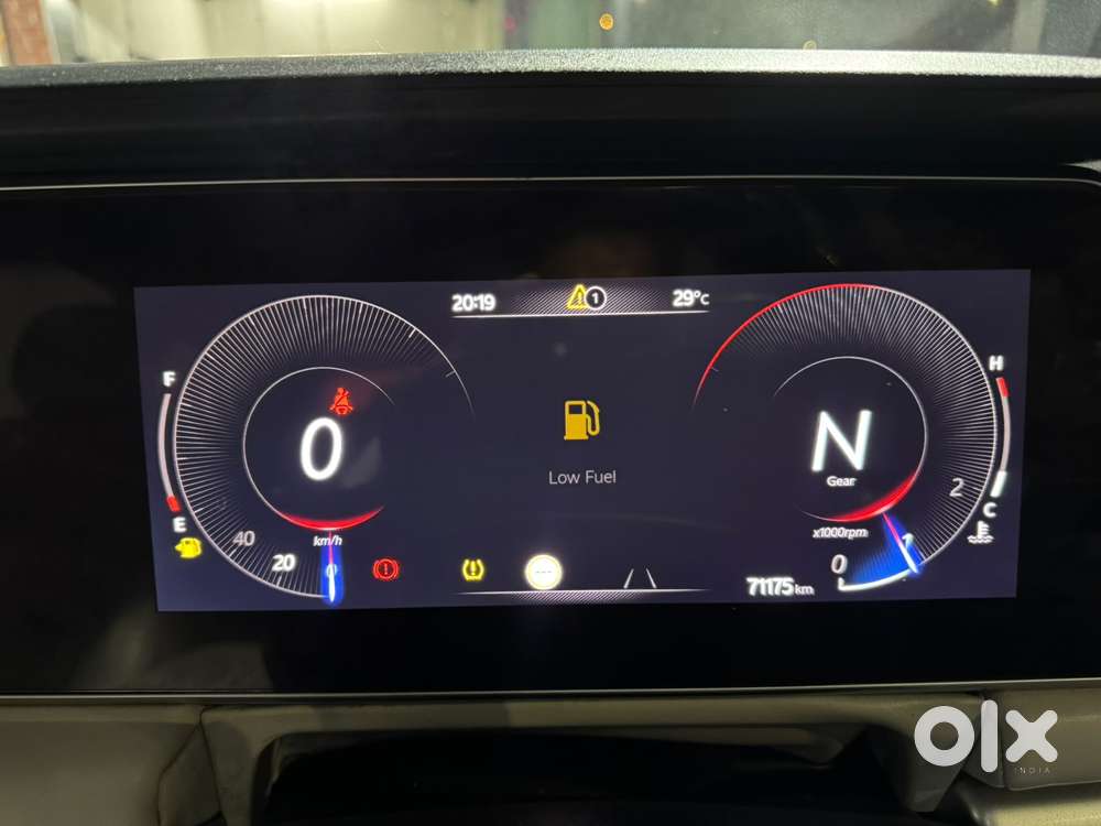 Mahindra Xuv700 2.2 Ax 7 Diesel Mt Str, 2022, Diesel