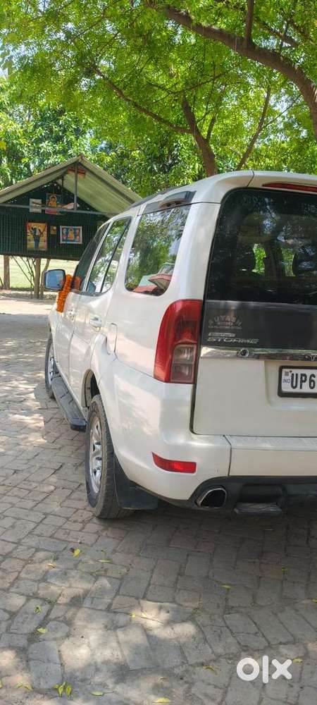Tata Safari Storme 2013 Diesel 150000 Km Driven