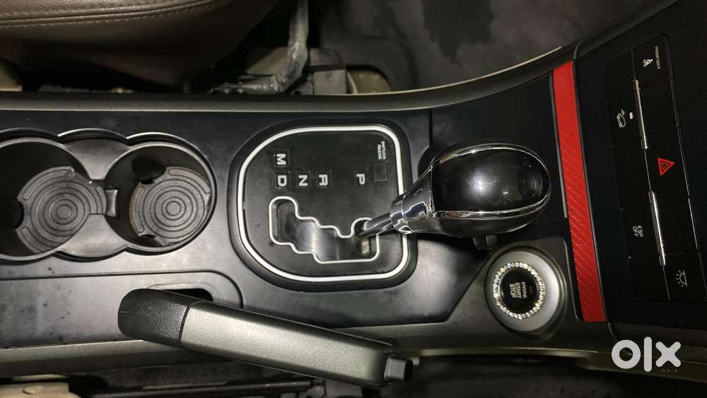 Mahindra Xuv500 At G 2.2 Mhwak, 2017, Petrol