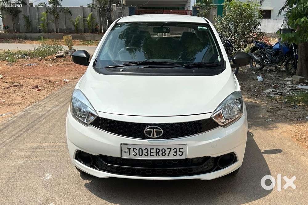 Tata Tigor Xe, 2017, Petrol