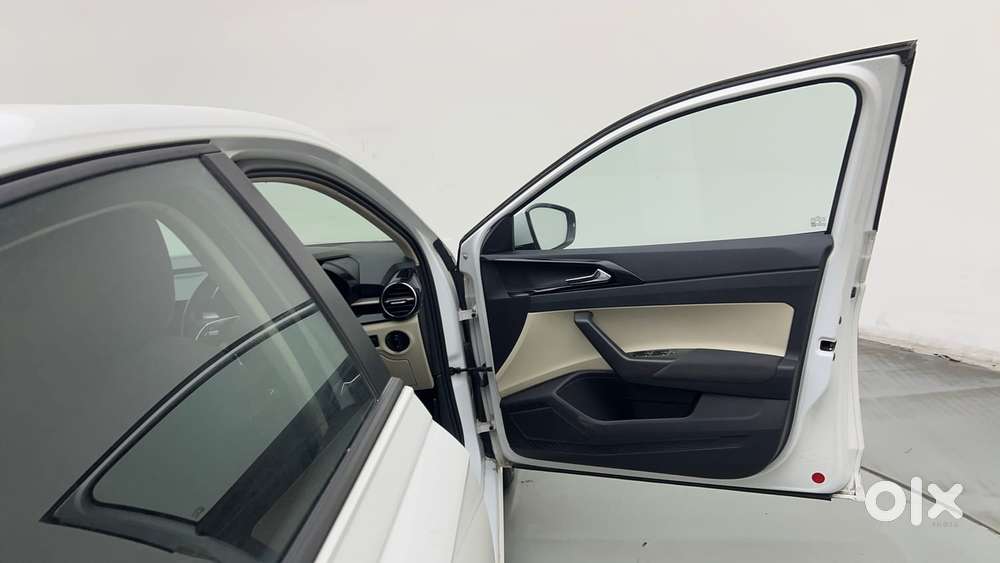 Skoda Slavia Ambition 1.0l Tsi Mt, 2022, Petrol