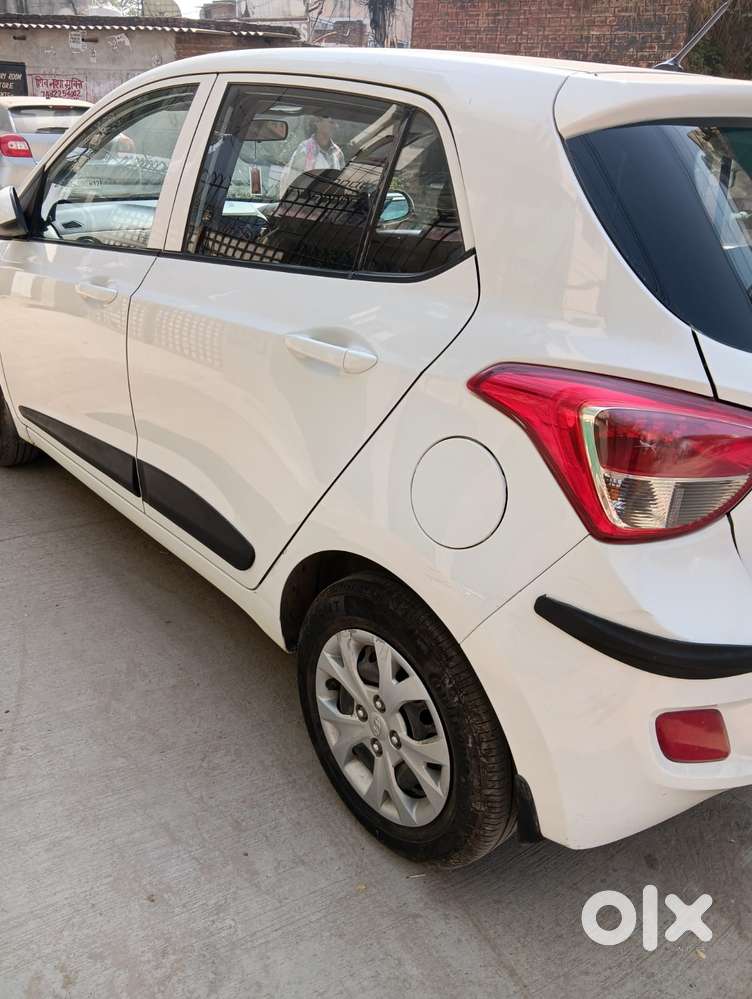 Hyundai Grand I10 Magna At, 2016, Petrol