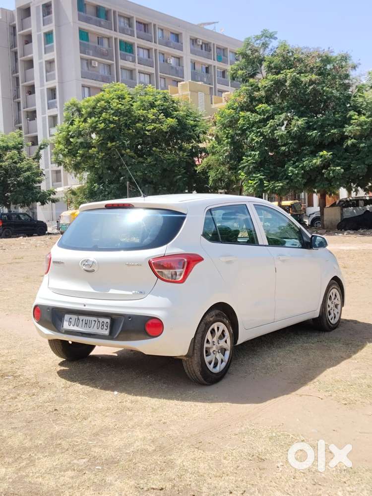 Hyundai Grand I10 1.2 Crdi Sportz Dual Tone, 2018, Diesel