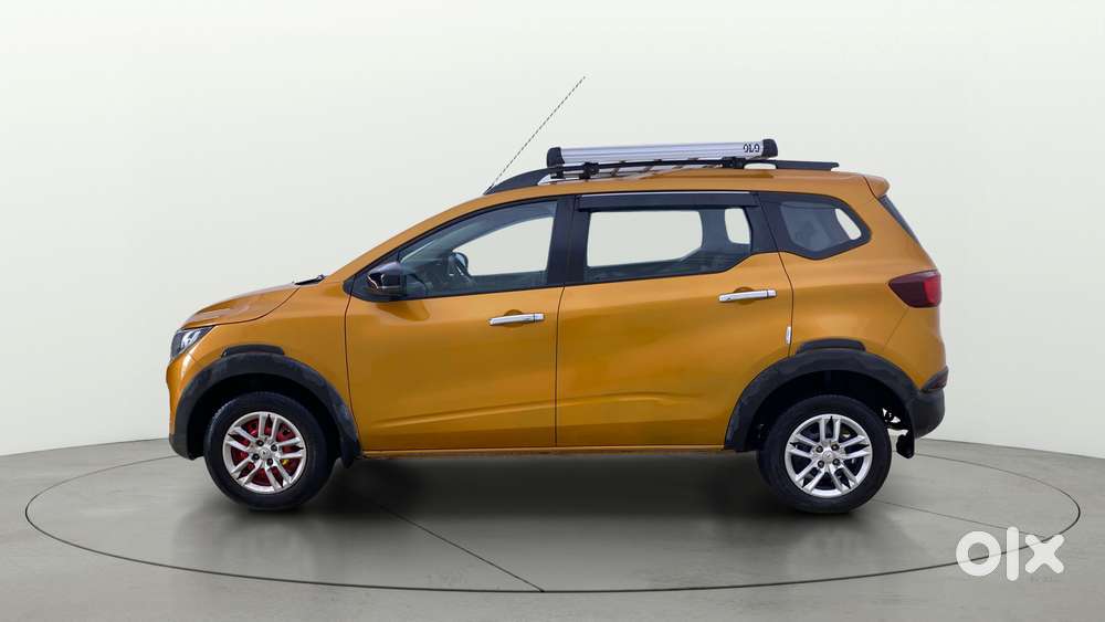 Renault Triber Rxt, 2022, Petrol