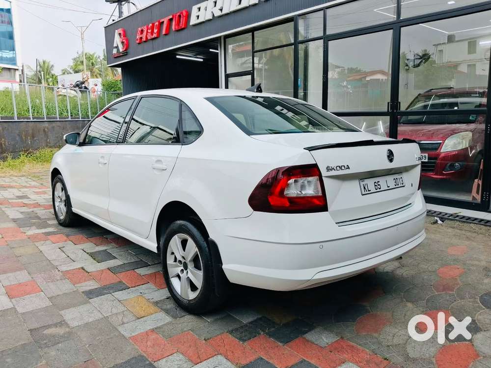 Skoda Rapid 1.6 Mpi At Style, 2018, Petrol