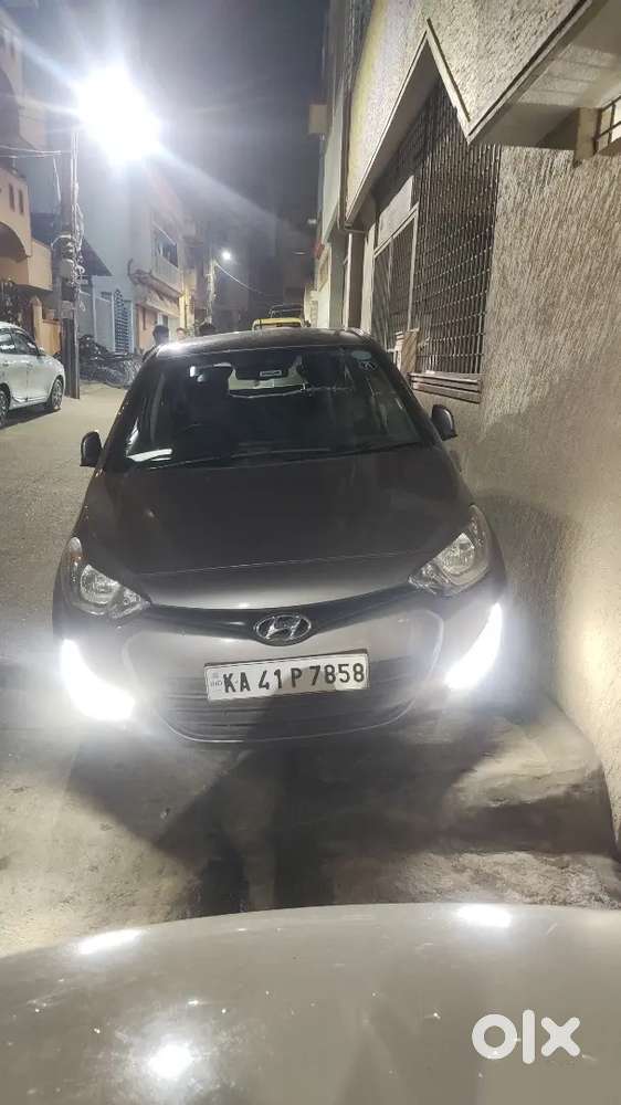 Hyundai I20 Sportz Petrol 2012