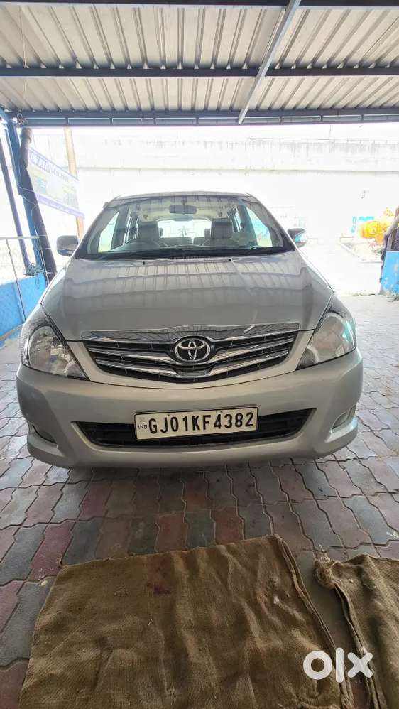 Toyota Innova 2.5 Diesel Manual 2010