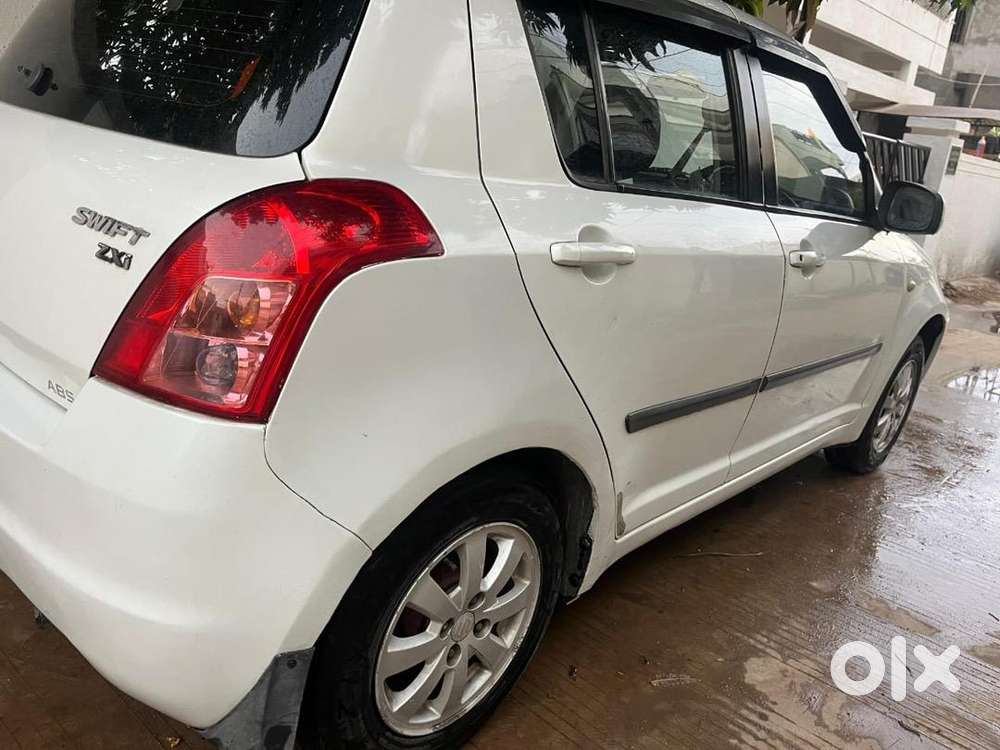 Maruti Suzuki Swift 2010