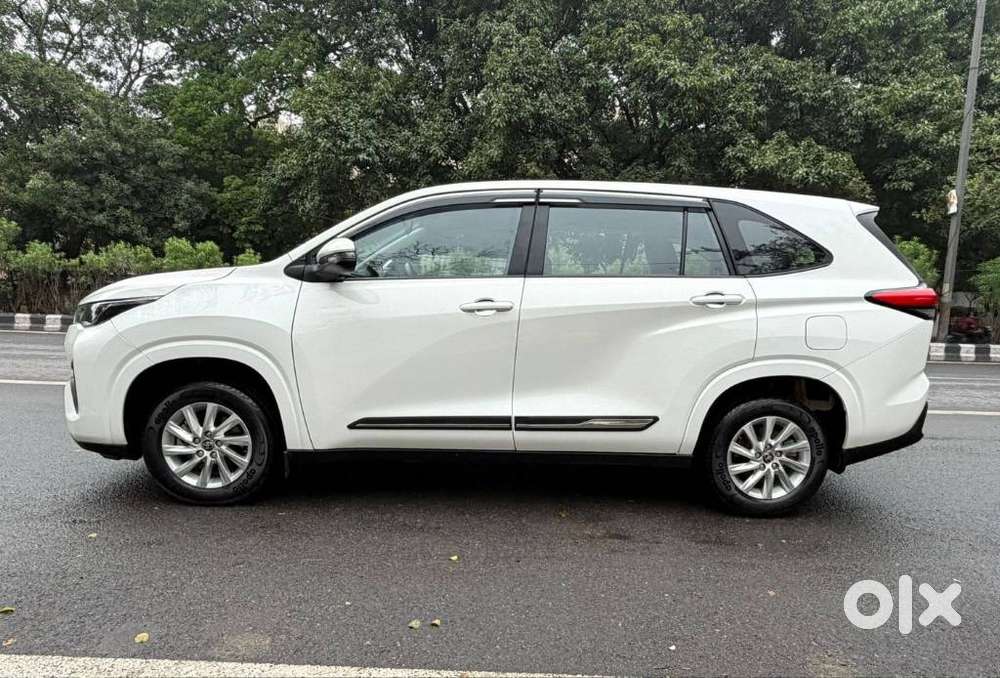 Toyota Innova Hycross 2.0 Gx 7 Str, 2023, Petrol