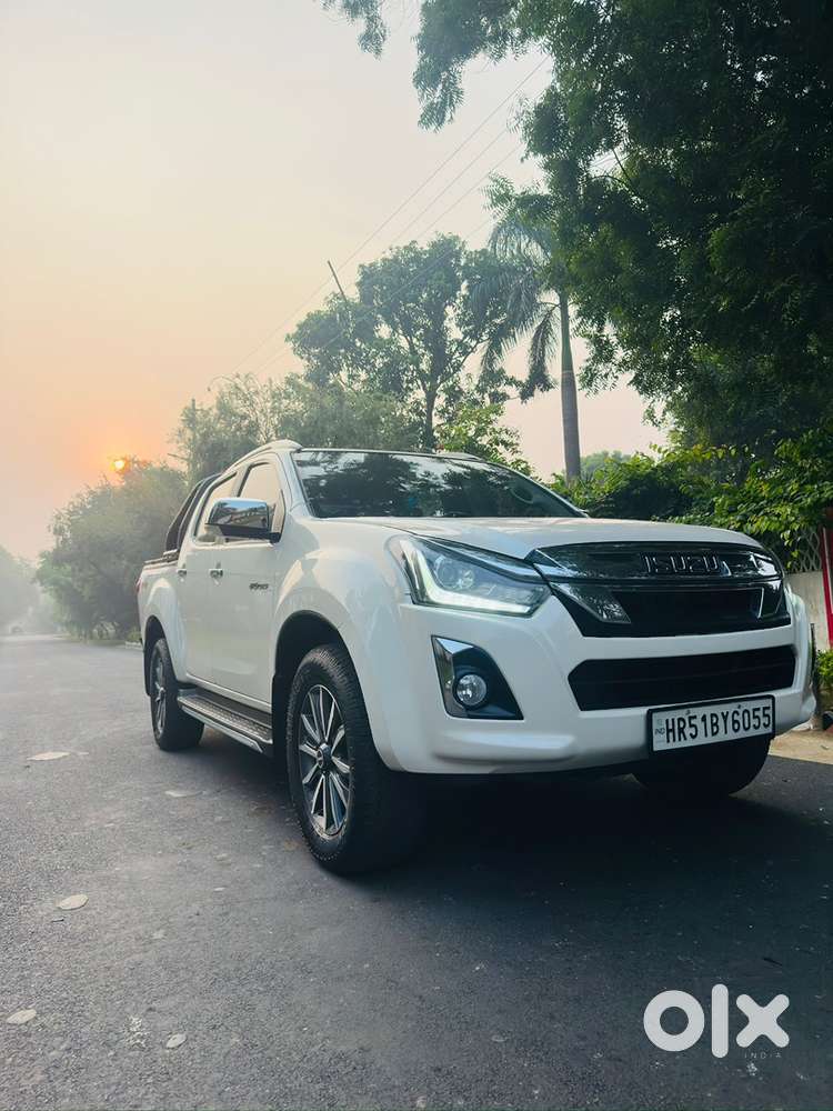 Isuzu D-max V-cross 2019