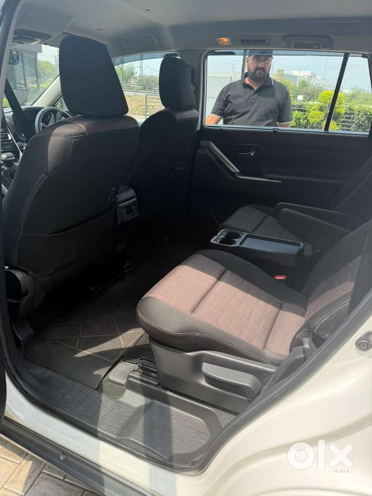 Toyota Innova Hycross 2.0 Vx Hybrid 7 Str, 2023, Petrol