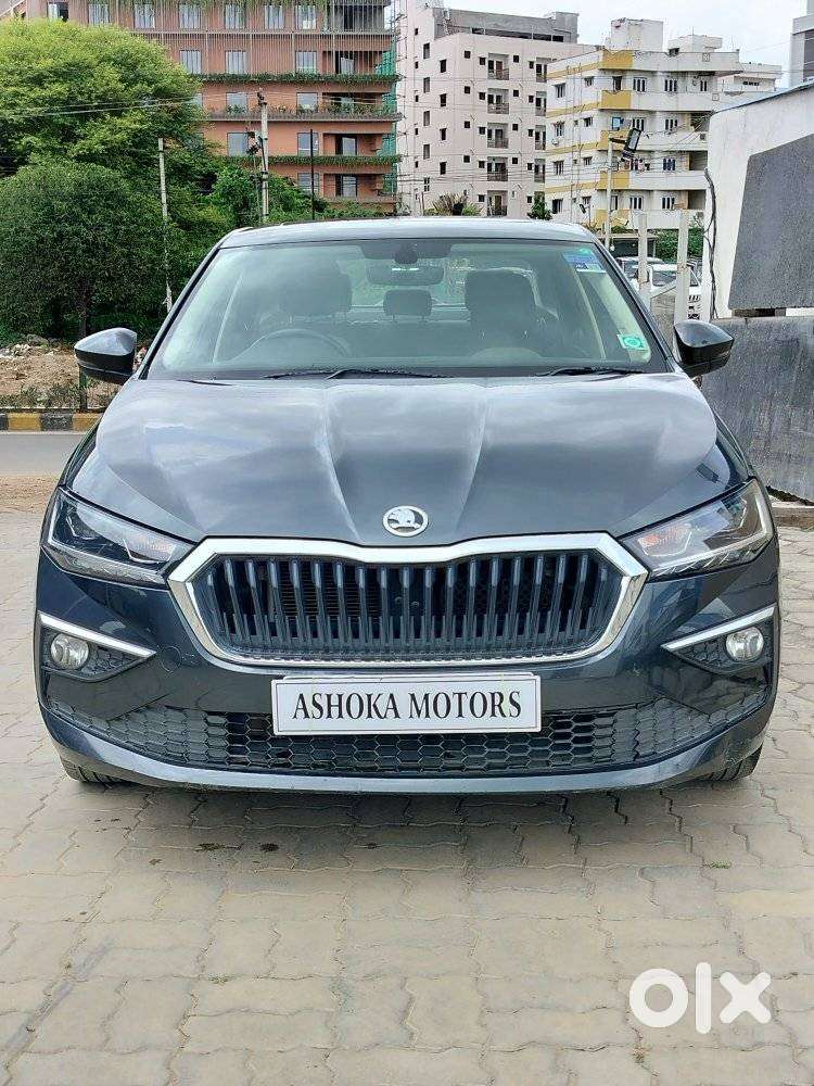 Skoda Slavia 1.0 Tsi Style, 2022, Petrol