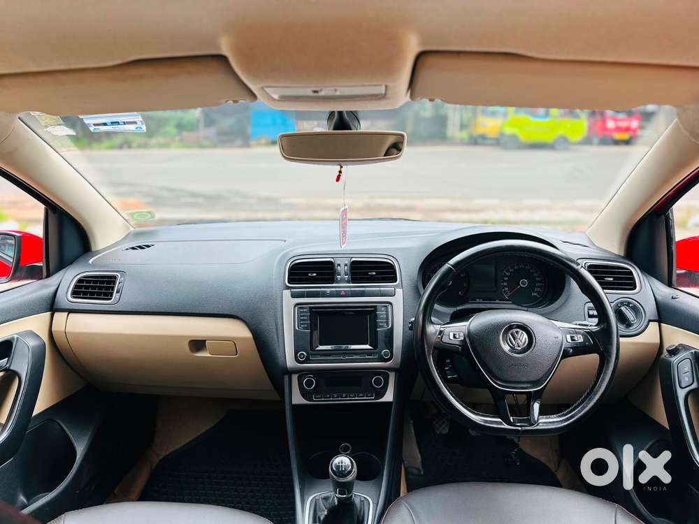 Volkswagen Polo Petrol Highline 1.2l, 2016, Petrol