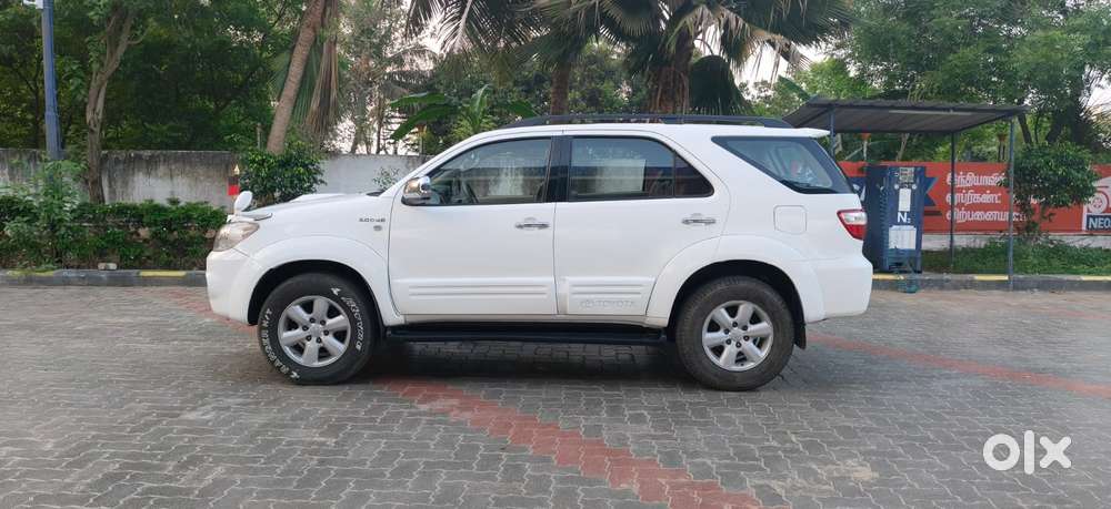 Toyota Fortuner, 2010, Diesel