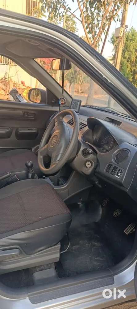 Maruti Suzuki Swift 2011 Petrol 60000 Km Driven