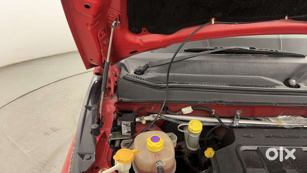 Mahindra Kuv 100 2016-2017 Mfalcon G80 K8 Dual Tone, 2017, Petrol