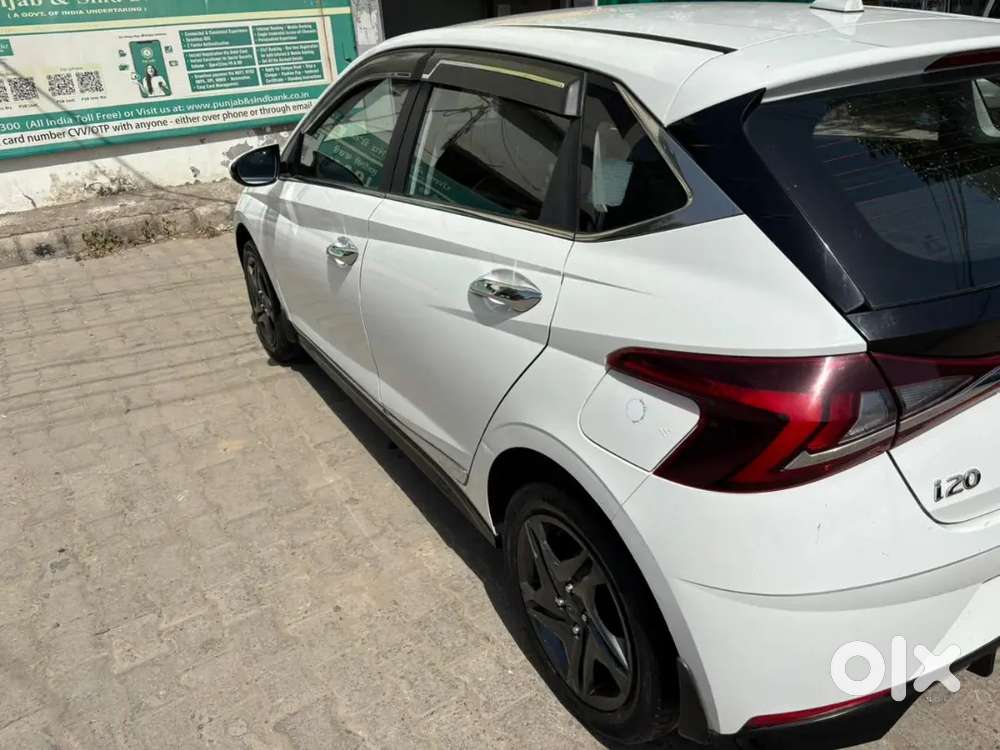 Hyundai I20 Sportz 1.2 Kappa Ivt Automatic (2021) – Polar White