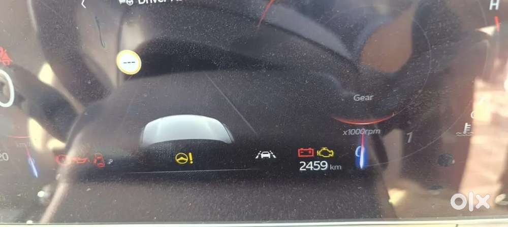 Mahindra Xuv700 2024 Petrol 3000 Km Driven