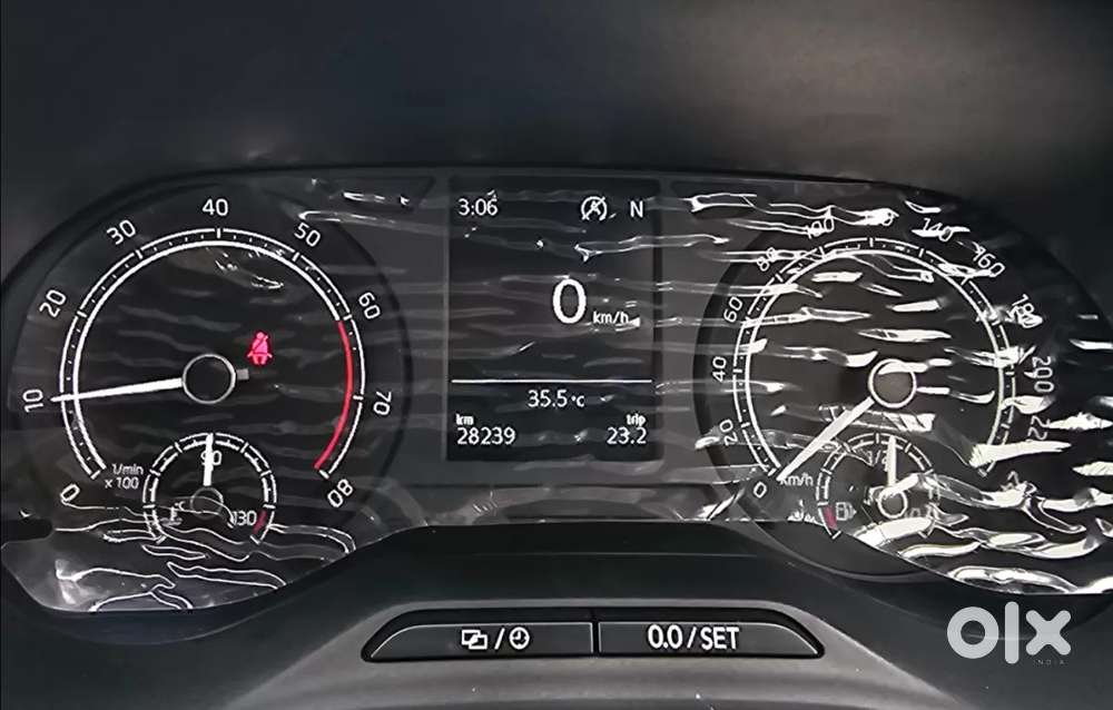 Skoda Slavia Ambition 1.0l Tsi At, 2022, Petrol