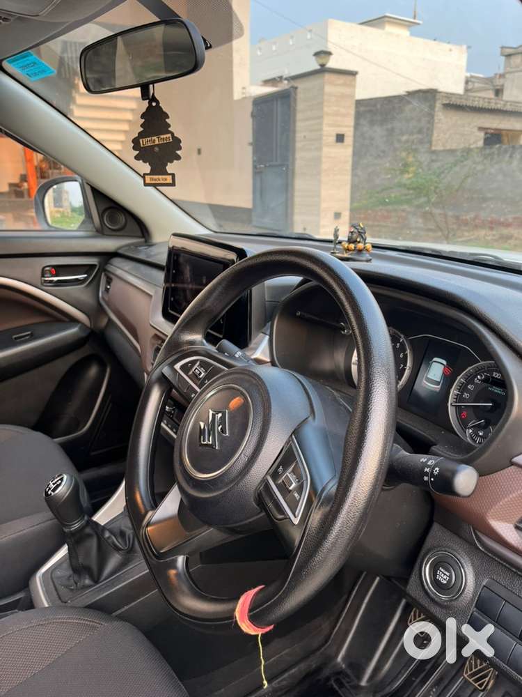 Maruti Suzuki Brezza 2025 Petrol Km