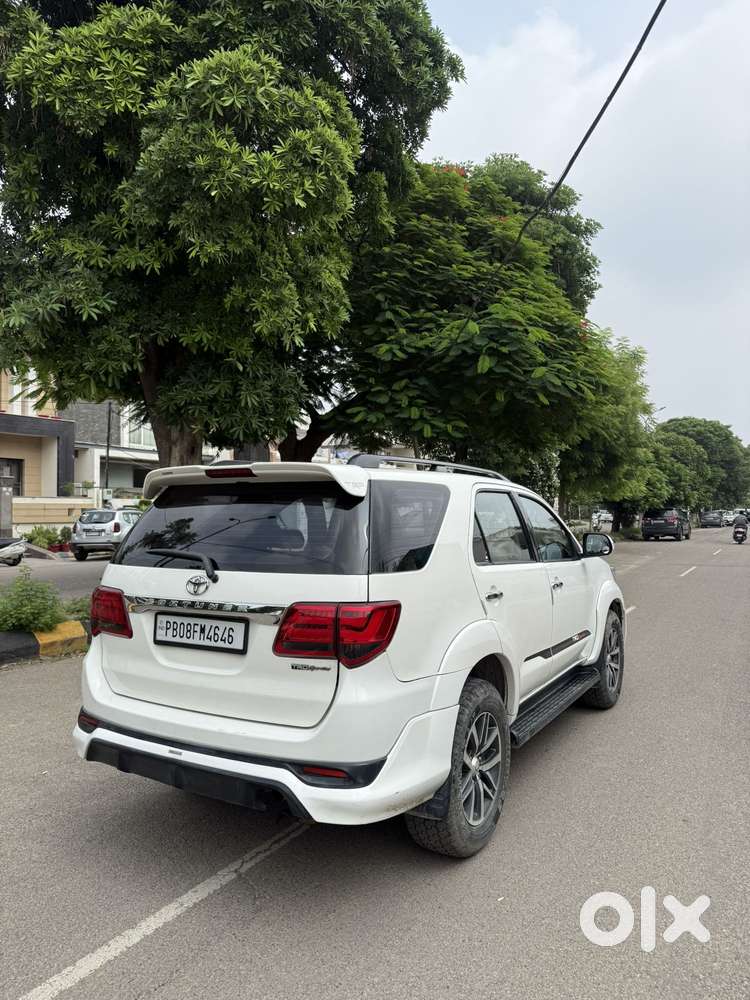 Toyota Fortuner 2.8 4wd Mt, 2015, Diesel