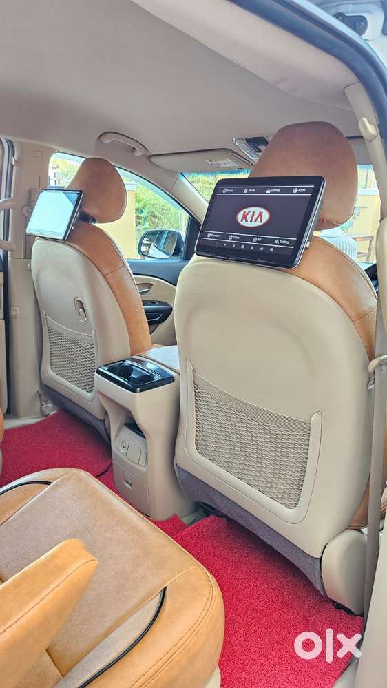 Kia Carnival Premium, 2021, Diesel