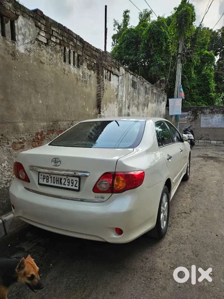 Toyota Corolla Altis 2010