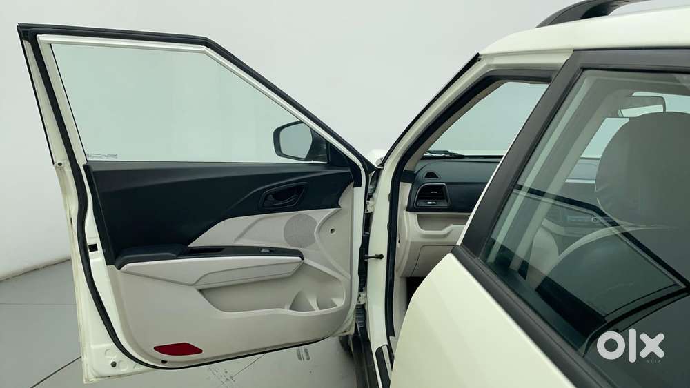 Mahindra Xuv300 W6, 2021, Petrol