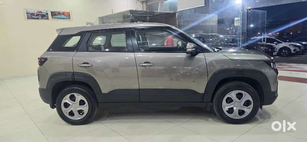 Maruti Suzuki Brezza 1.5 Vxi Smart Hybrid, 2022, Petrol