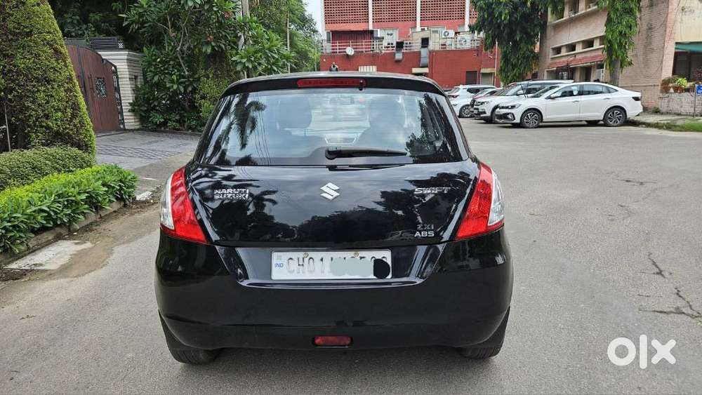Maruti Suzuki Swift Zxi Bsiv, 2012, Petrol