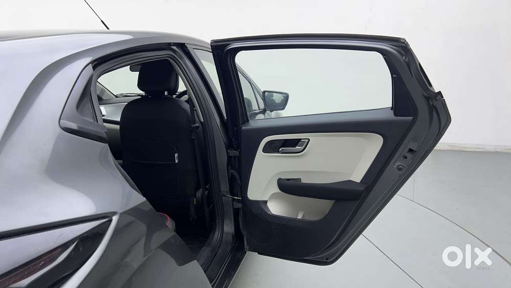 Tata Altroz Xz, 2022, Petrol