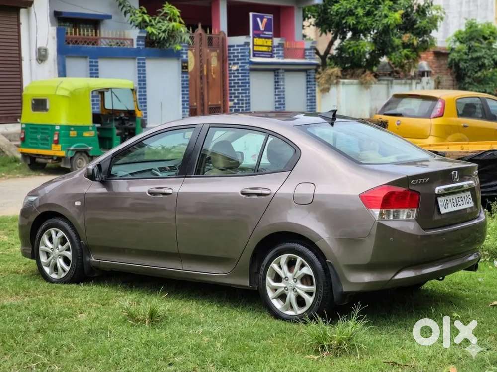 Honda City 2011 (september Model) – Showroom Condition  Just 70k  Kms