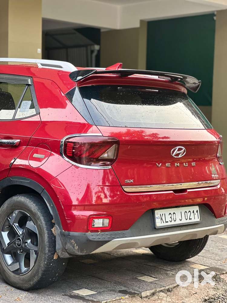 Hyundai Venue Petrol 2021