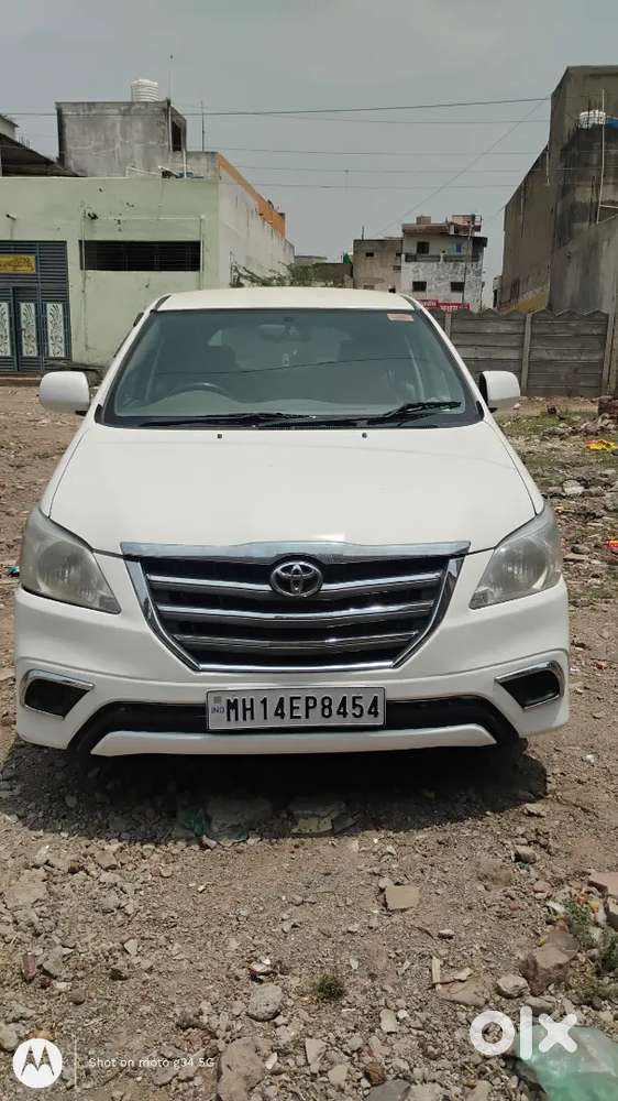 Toyota Innova 2011 Diesel 225000 Km Driven