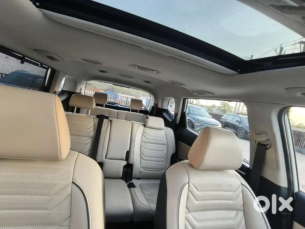 Kia Carens Luxury Plus 1.5 Diesel 6mt Demo Vehicle