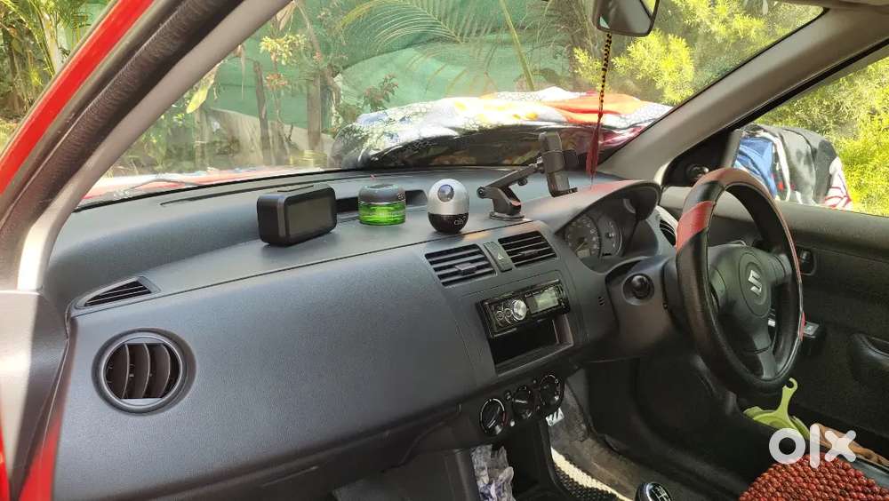 Maruti Suzuki Swift 2010 Petrol 85000 Km Driven
