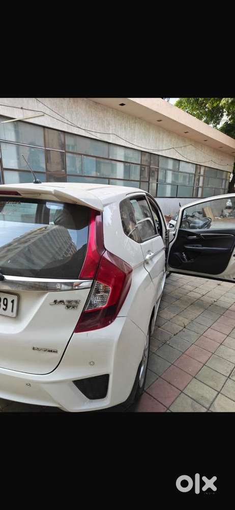 Honda Jazz 2015 Petrol 90000 Km Driven