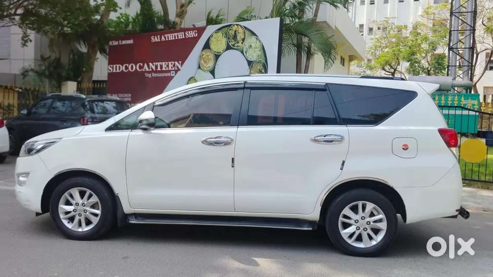 Toyota Innova Crysta [2020-ongoing] 2.4 Vx 8 Str, 2020, Diesel