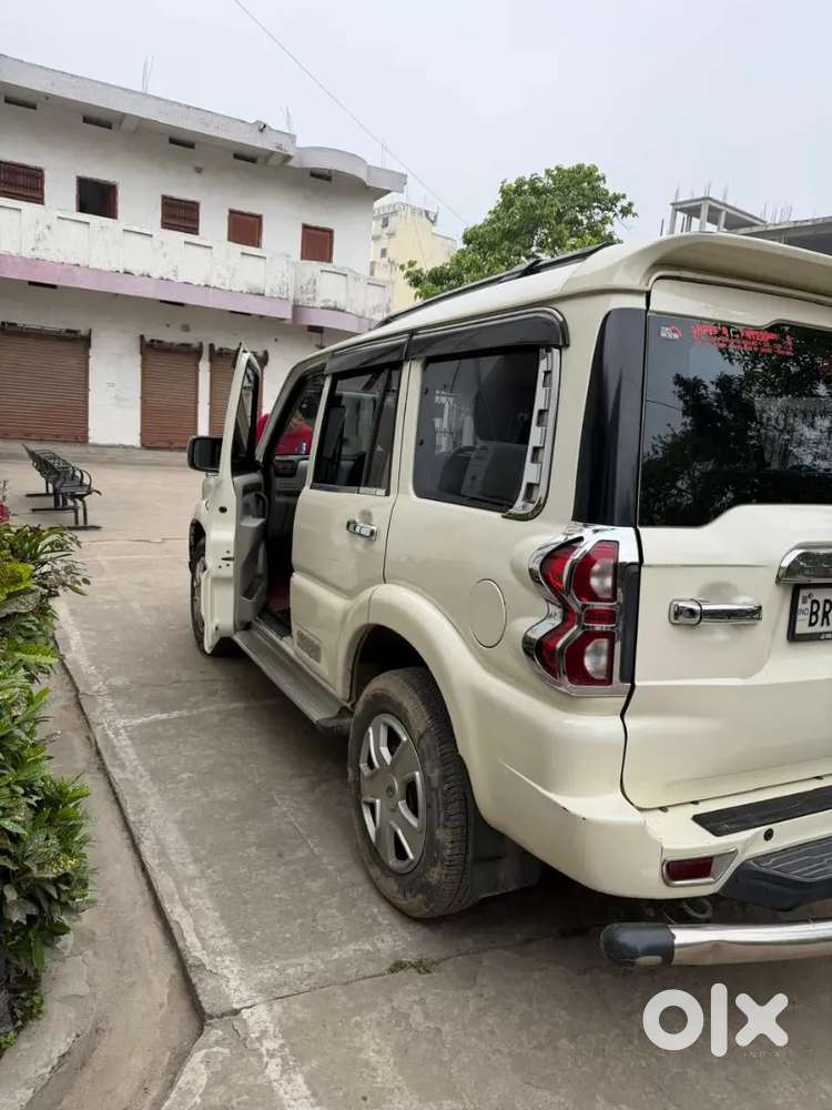 Mahindra Scorpio 2022 Diesel Well Maintained