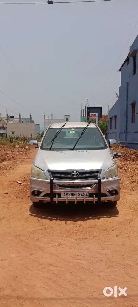 Toyota Innova 2.5 G 2008