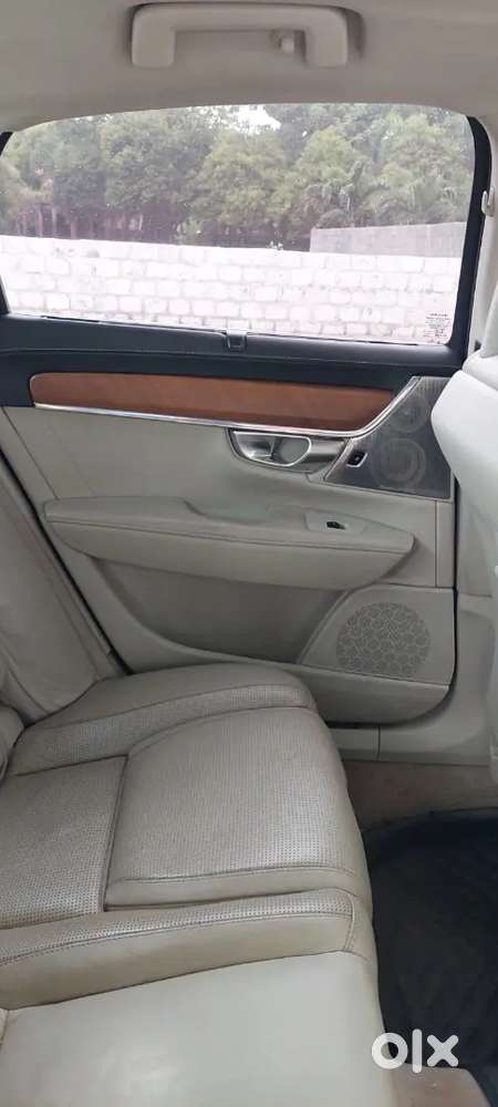 Volvo S90 2018 Diesel 105000 Km Driven