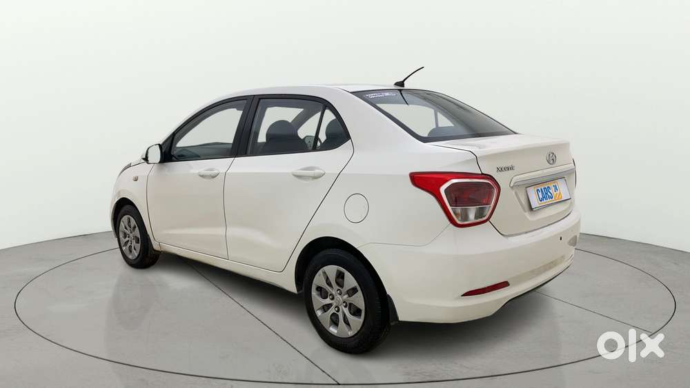 Hyundai Xcent Base 1.2, 2015, Cng & Hybrids