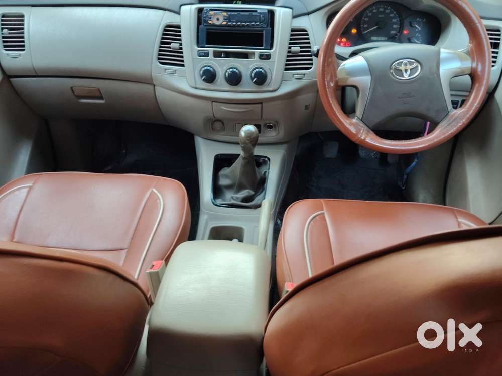 Toyota Innova [2013-2016] 2.5 G4 8 Str, 2014, Diesel