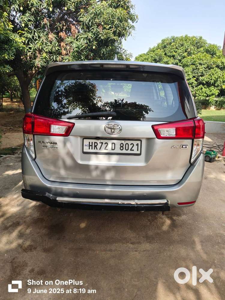 Good Condition Innova Crysta Gx 2.4 Diesel Manual 117000 Kms Driven