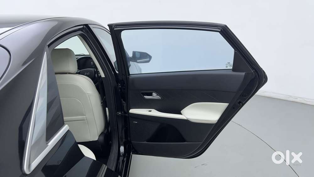 Hyundai Verna 1.5 Sx (o) Petrol Mt, 2023, Petrol