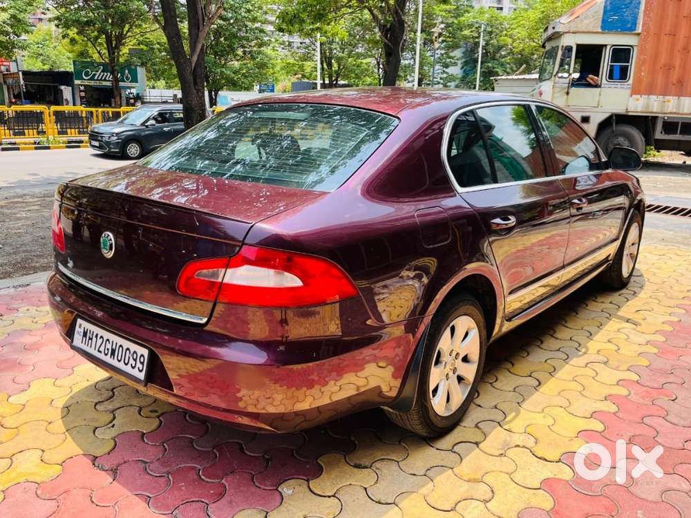 Škoda Superb Petrol Auto