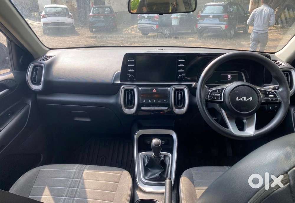 Kia Sonet Petrol 2025