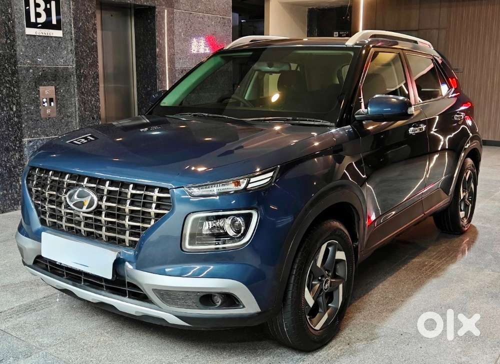 Hyundai Venue Petrol 2021
